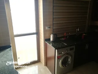  18 شقة جنوبية غربية للبيع شبه جديدة في طبربور -طارق شارع رطب قلبك