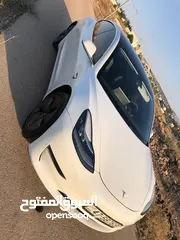  4 تيسلا موديل 3 نخب وبسعر حرق