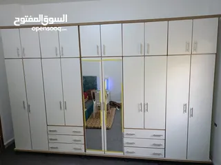  16 جميع خزائن الأمنيت 18م للبيع حسب النوع