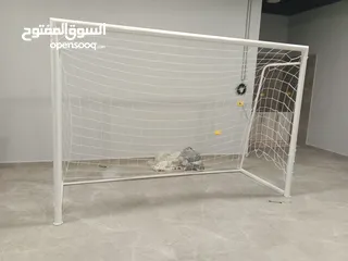  1 مرما خماسي مع شبك مقاس 3*2 يوجد خدمه توصيل وتركيب