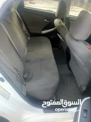  4 تويوتا بريوس (2013) 4 جيد للبيع