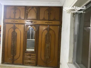  1 خزانة غرفة نوم خشب زان صلب حفر يدوي بحالة ممتازة