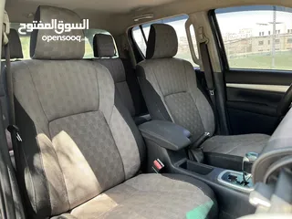  11 تويوتا هايلوكس 2017 محدث بالكامل 2023 فل الفل مميز جدا للبيع بسعر مغري كاش او اقساط