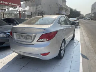  2 Hyundai accent 2016