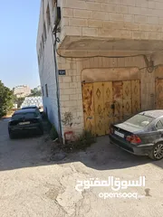  1 مخزن تجاري للبيع خلو بالقرب من بريد بيتونيا