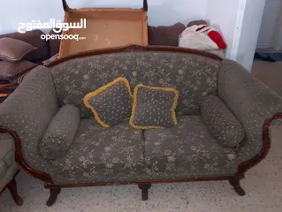  1 طقم كنب مستعمل مع نثريات