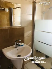  12 شقة طابق ثاني للبيع في ارقى مناطق الشميساني