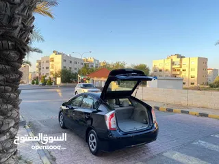  5 تيوتا بريوس مديل 2014اقساط اوللبدل على سياره بقيمة الدفعه5500فحص كامل 4جيد مرفق الرقم موجود عل ملاحظ