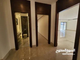  3 شقة طابقية فاخرة للبيع في عبدون  ref : 14385