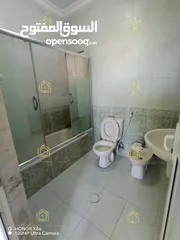  13 شقة من فيلا فارغة للإيجار