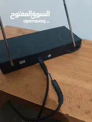  1 جهاز مايكروفون لاسلكي