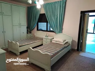  4 فيلا ثلاثة طوابق للبيع