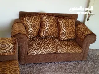  4 طقم كنب ثلاثية و ثنائية