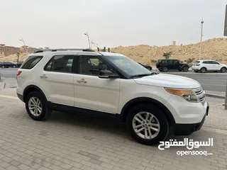  3 Ford Explorer 2015