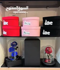  2 محل زهور وشوكولاتة وهدايا للبيعflowers and chocolates and gifts shop for sale