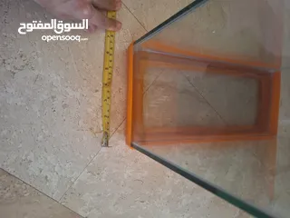 6 fish tank  حوض سمك مستخدم استخدام يوم واحد فقط  القياسات موضحه في الصوره  زجاج