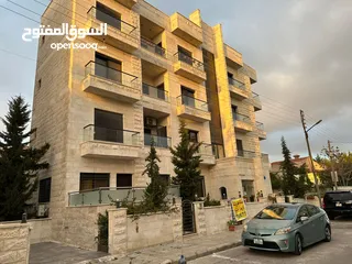  6 شقة مميزة سوبر ديلوكس ارضية مع حدائق في السابع للبيع عبدالله غوشة