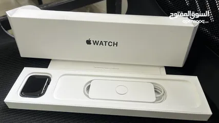  3 Apple Watch SE (2d Generation)