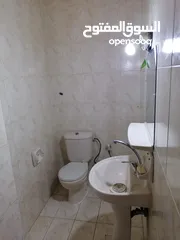  3 شقة للايجار في حي الاسكان