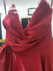  2 للبيع فستان أحمر عنابي
