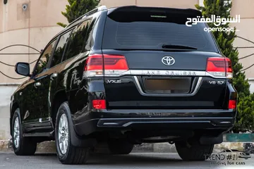  17 Toyota Land Cruiser VX-E 2016   السيارة وارد و بحالة الوكالة