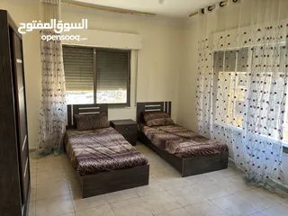  11 شقة   في الجبيهة للايجار عائلات او شباب فقط