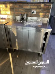  3 طاولات ستانلس طبي بحالة ممتازة