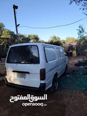 4 تويوتا هايس موديل 2000
