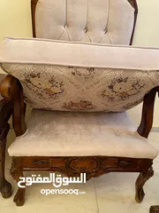 4 طقم كنب مميز بحالة ممتازة للبيع