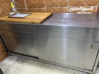  3 لوازم مطعم فرن ثلاجة عرض عجانه طاوله ستالستيل