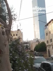  3 موقع في ام اذينه  يصلح لانشاء مطعم او مني ماركت او صالون سيدات