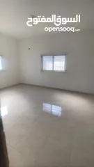  4 يوجد شقتين للايجار في نعلين وسط البلد بجانب ريو كافيه