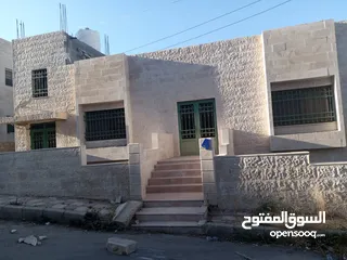  8 عمارة مكونة من طابقين للبيع تصلح لبناء ثلاث طوابق اضافية تم تنزيل السعر