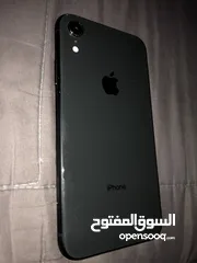  1 iPhone XR  82%