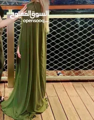  6 فستان فخم راقي مع شال بالستراس بلبس small +medium للبيع ب 60 دينار فقط ملبوس مرة واحدة ساعتين
