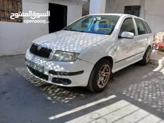  1 سكودا فابيا 2006 اصل عمومي انظف من لبرايفت