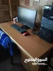  1 اثاث غرفة نوم خزانة ومكتب وتختين للبيع