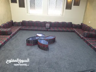  8 جلسة عربية 6 مفارش + 6 ضهريات + 6 مساند + طاولة 5 قطع + موكيت 6X4
