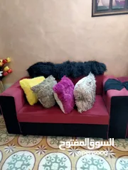  2 كنب   قطعتين. مجوز  قليل الاستعمال ،لون خميري  مع قورن الوان
