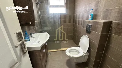  4 شقة مميزة للبيع في أرقى مناطق عبدون طابق أول 170م بسعر مميز / ref 9528