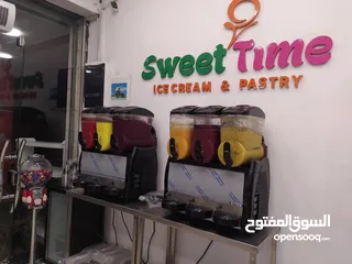  2 ماكينة سلش وعصير GBG ايطالي 3 عيون سعة الحوض 10لتر