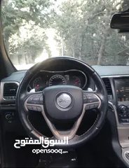  22 جيب جراند شيروكي 2016 ليمتد فحص كامل بانوراما  لون مميز جدآ واضح ممشى قليل  Jeep  4x4