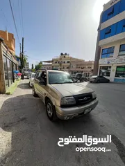  1 سازوكي فيتارا للبيع موديل  2005 لون شمباني