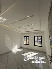  14 بالاقساط طابق ثالث مع روف في طريق المطار  تشطيب فندقي مع فير بليس و جاكوزي