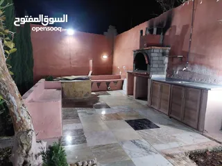  5 شاليه جميل جدا وعائلي بسعر نار ...من مالك مباشره  مع بيت من طابقين