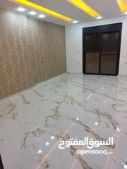  3 .. شقة فارغه فاخره للإيجار ..