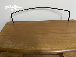  2 طاولة كمبيوتر للبيع