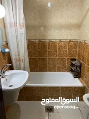  4 شقة مفروشة للإيجار في شارع الجامعة 2نوم 320