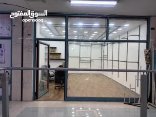  6 محلين للبيع خلو بسعر مغري جدا