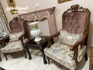  5 طقم كنب 7 مقاعد شبه جديد مع طربيزات